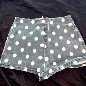 Forever 21 white and grey polka dot shorts sz28